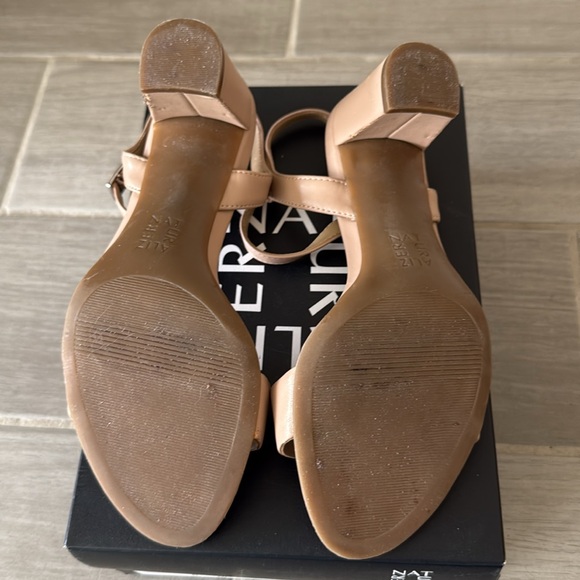 Naturalizer Bristol women’s high heel sandal size 6m tan/barely nude - Picture 7 of 7